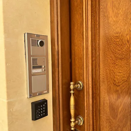 My Travel House 3* ربات